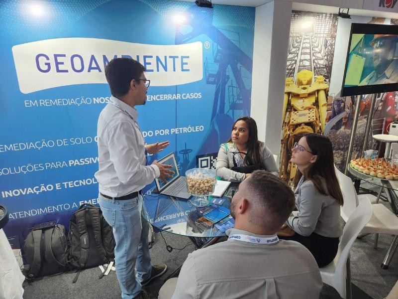 Estande da GEOAMBIENTE® S/A é destaque no Vitória PetroShow 2024